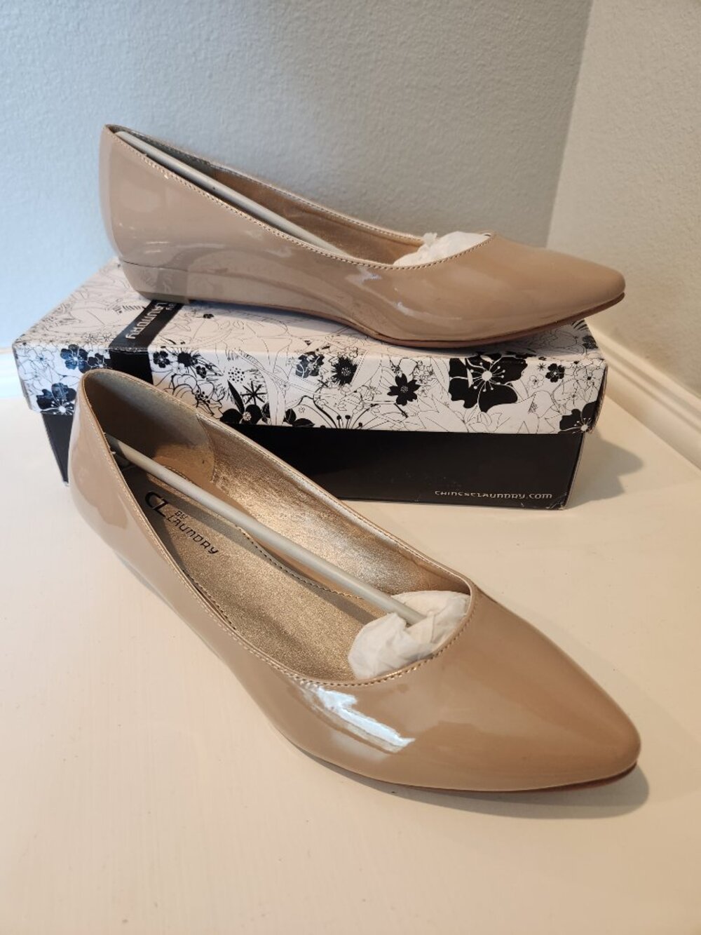 CL by Chinese Laundry Suzie Flats Size 11 New Nude Patent NIB